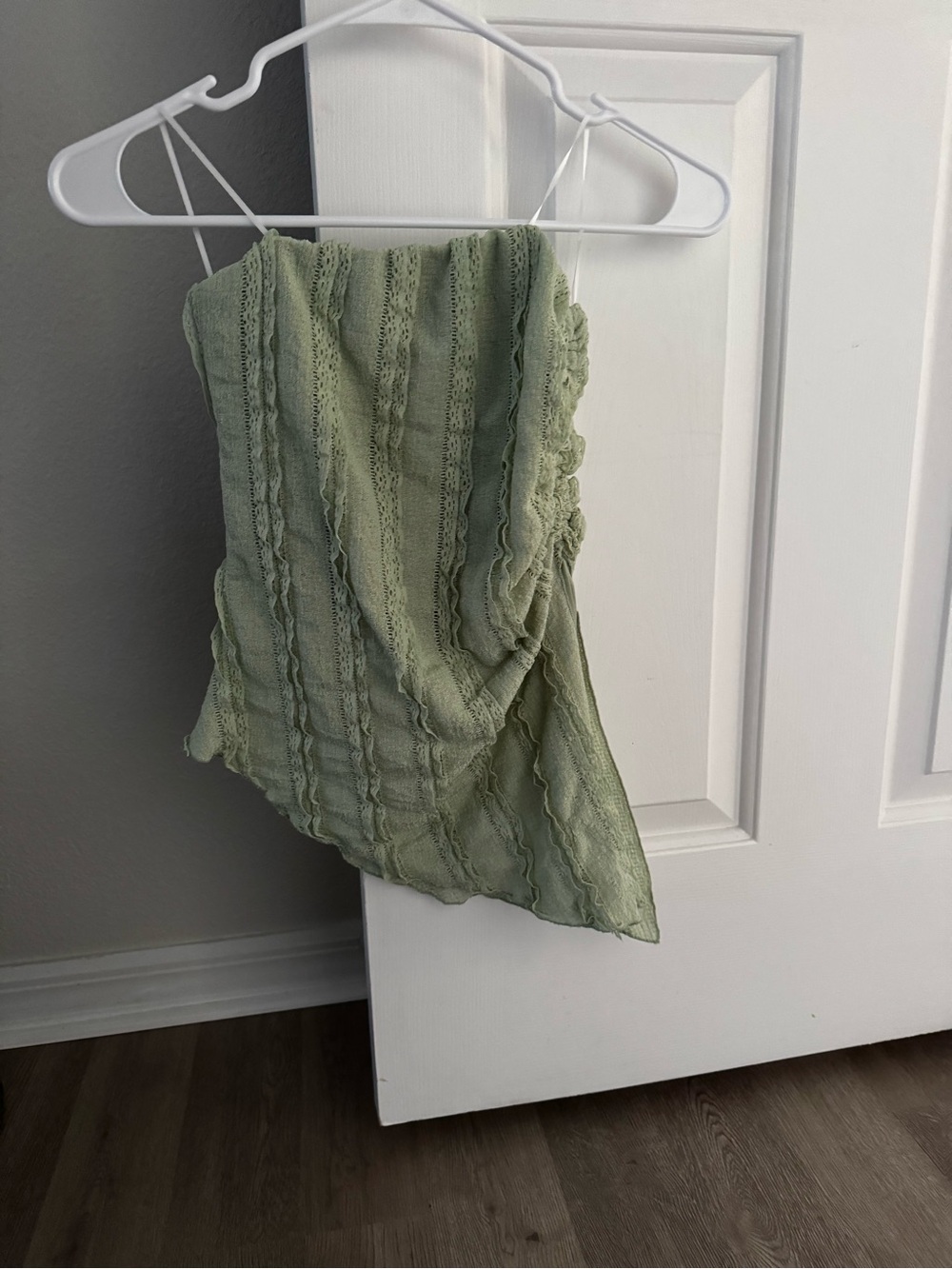 Strapless top